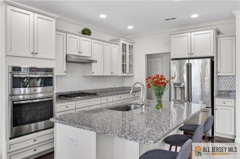 10 Woodrose Lane Monroe NJ 08831