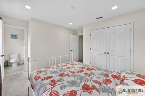 10 Woodrose Lane Monroe NJ 08831