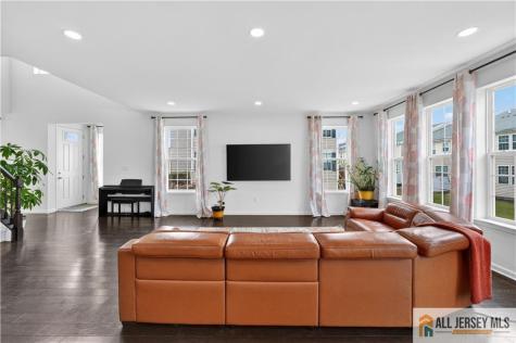 10 Woodrose Lane Monroe NJ 08831