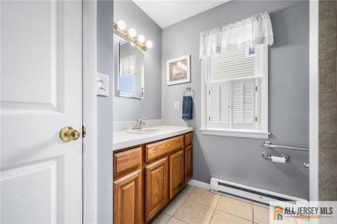 67 Drake Place Colonia NJ 07067