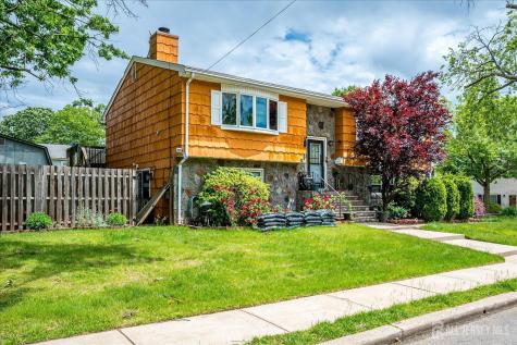 4 Wick Drive Fords NJ 08863