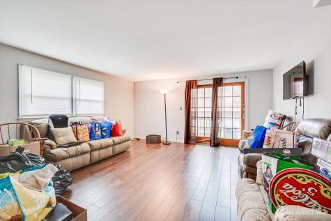 4 Wick Drive Fords NJ 08863