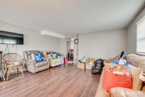 4 Wick Drive Fords NJ 08863