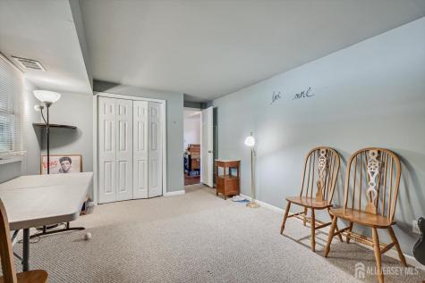 4 Wick Drive Fords NJ 08863