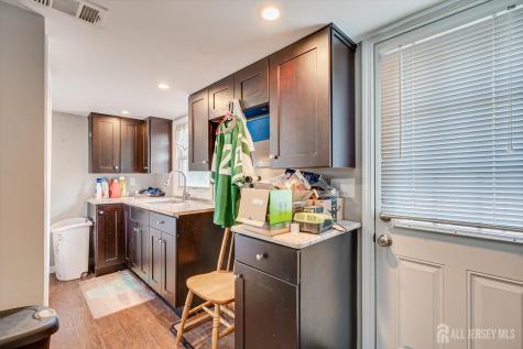 4 Wick Drive Fords NJ 08863
