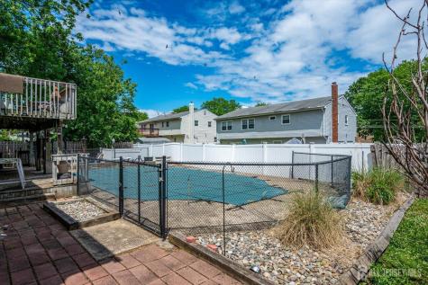 4 Wick Drive Fords NJ 08863