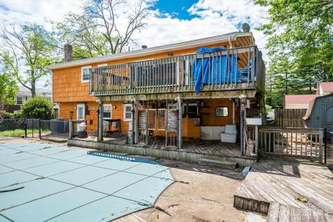 4 Wick Drive Fords NJ 08863