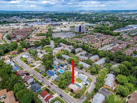 4 Wick Drive Fords NJ 08863
