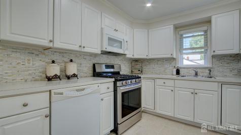 25 Lake Avenue Helmetta NJ 08828