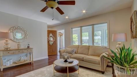 25 Lake Avenue Helmetta NJ 08828
