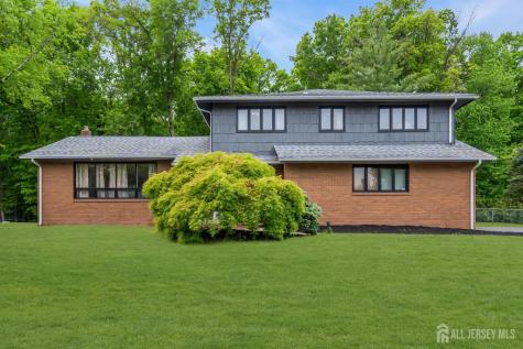 16 Woodmere Road North Brunswick NJ 08902