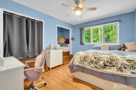 16 Woodmere Road North Brunswick NJ 08902