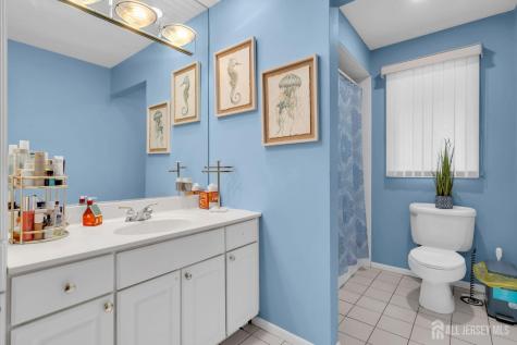 16 Woodmere Road North Brunswick NJ 08902