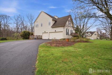 2 Picasso Court Franklin NJ 08873