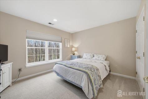 2 Picasso Court Franklin NJ 08873