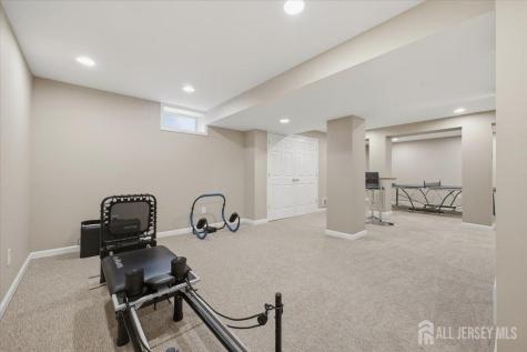 2 Picasso Court Franklin NJ 08873