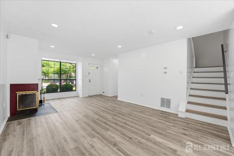 2 Veros Lane Franklin Twsp NJ 08823