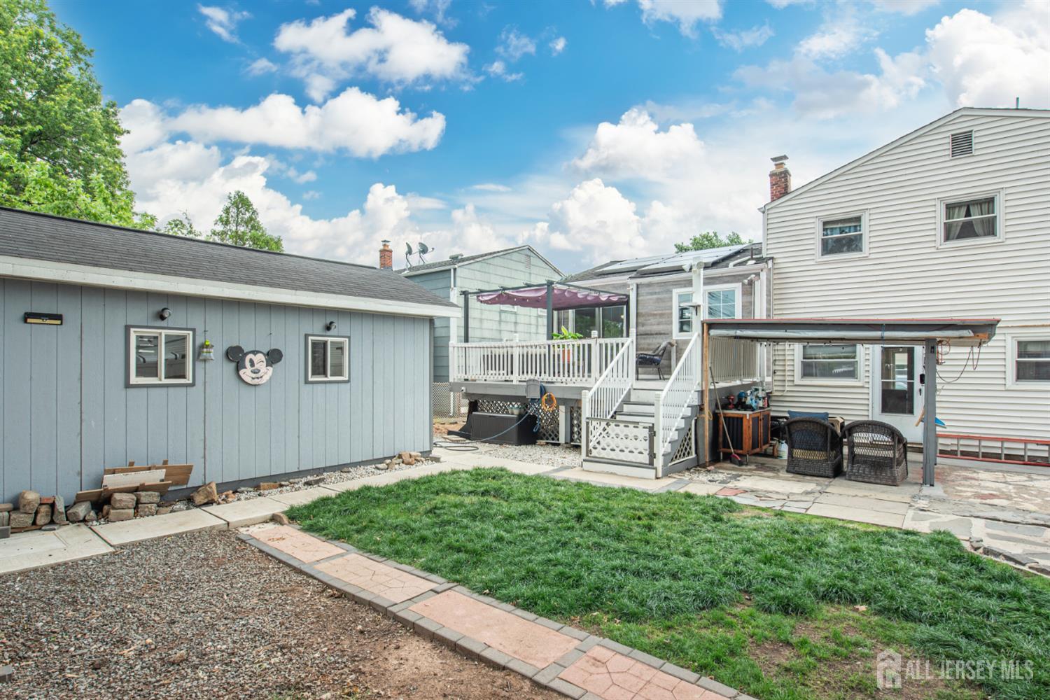 64 Pinho Avenue Carteret NJ 07008