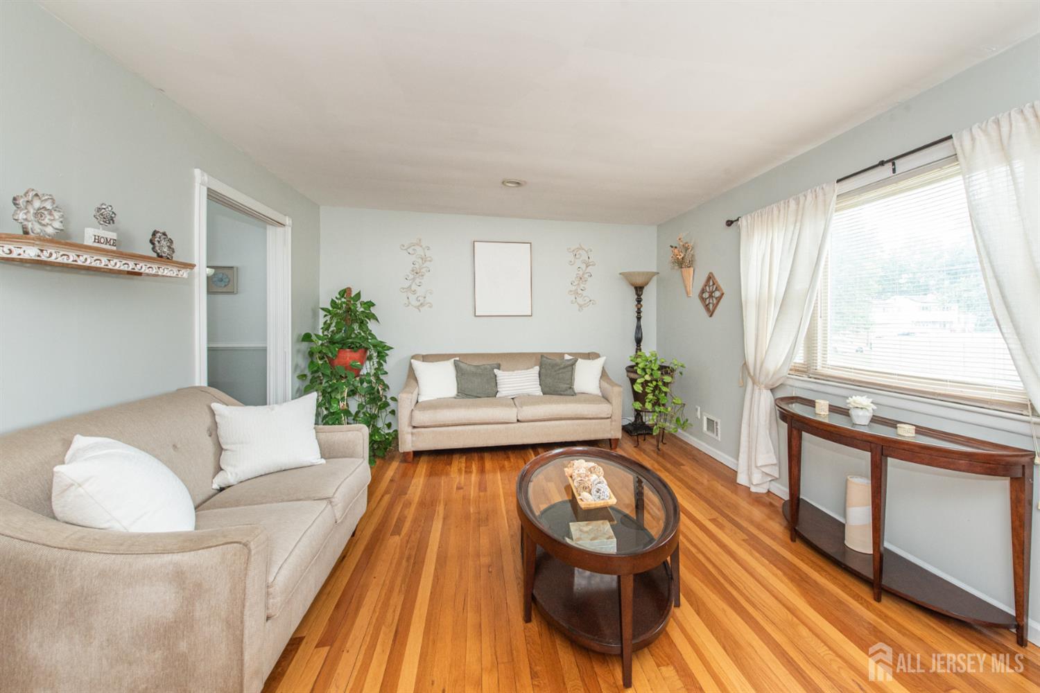 64 Pinho Avenue Carteret NJ 07008