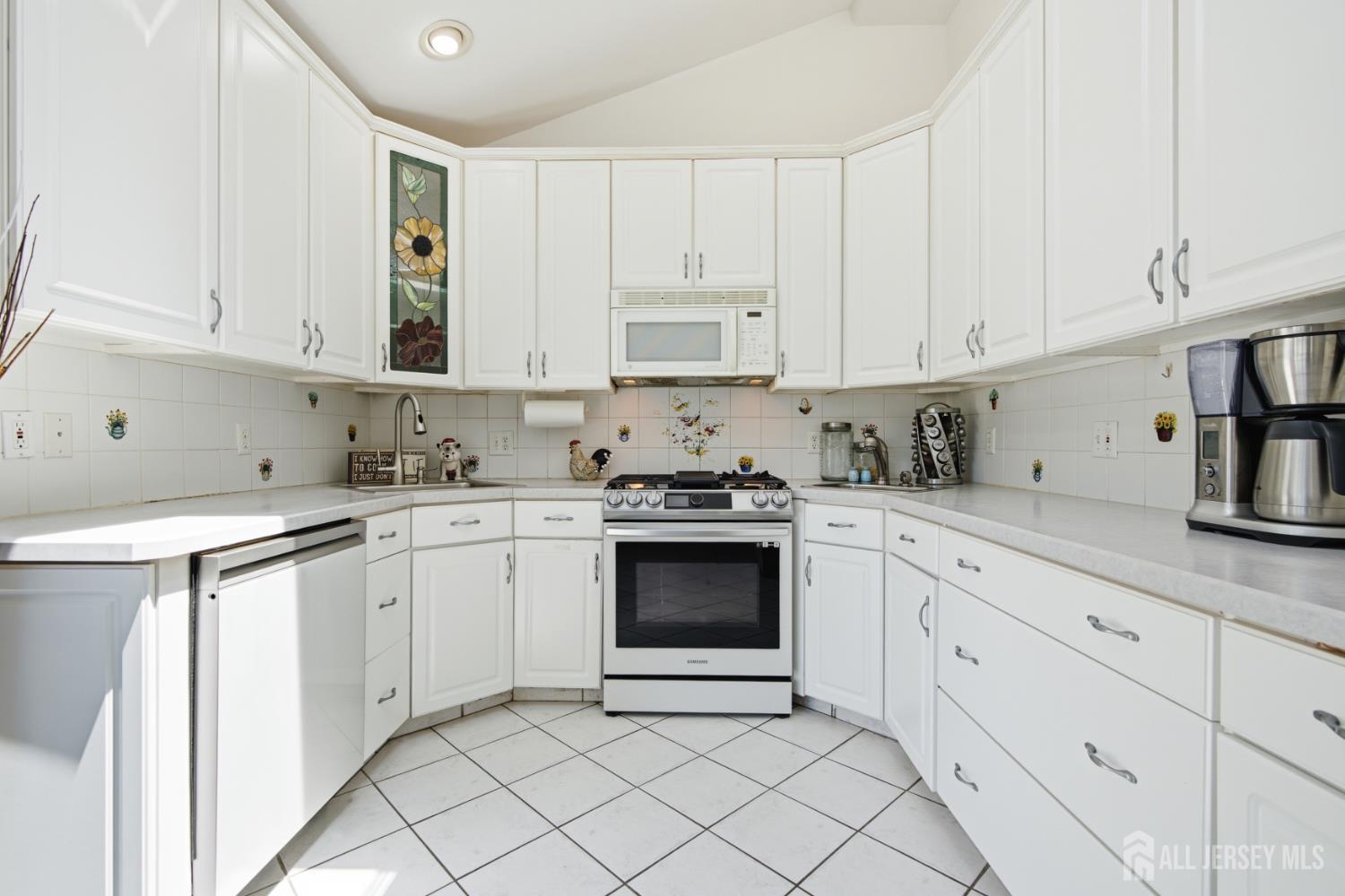 203 Central Avenue Edison NJ 08817