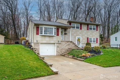 8 Adelphi Court Edison NJ 08837