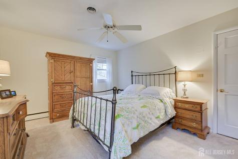 8 Adelphi Court Edison NJ 08837