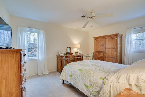 8 Adelphi Court Edison NJ 08837