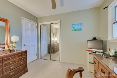 8 Adelphi Court Edison NJ 08837