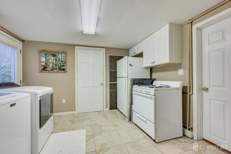 8 Adelphi Court Edison NJ 08837