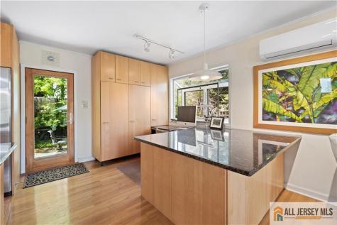 335 Valentine Street Highland Park NJ 08904