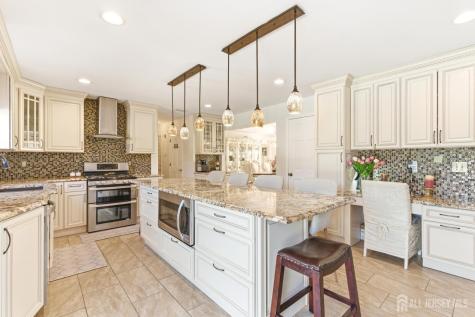 4 Allison Court Edison NJ 08820