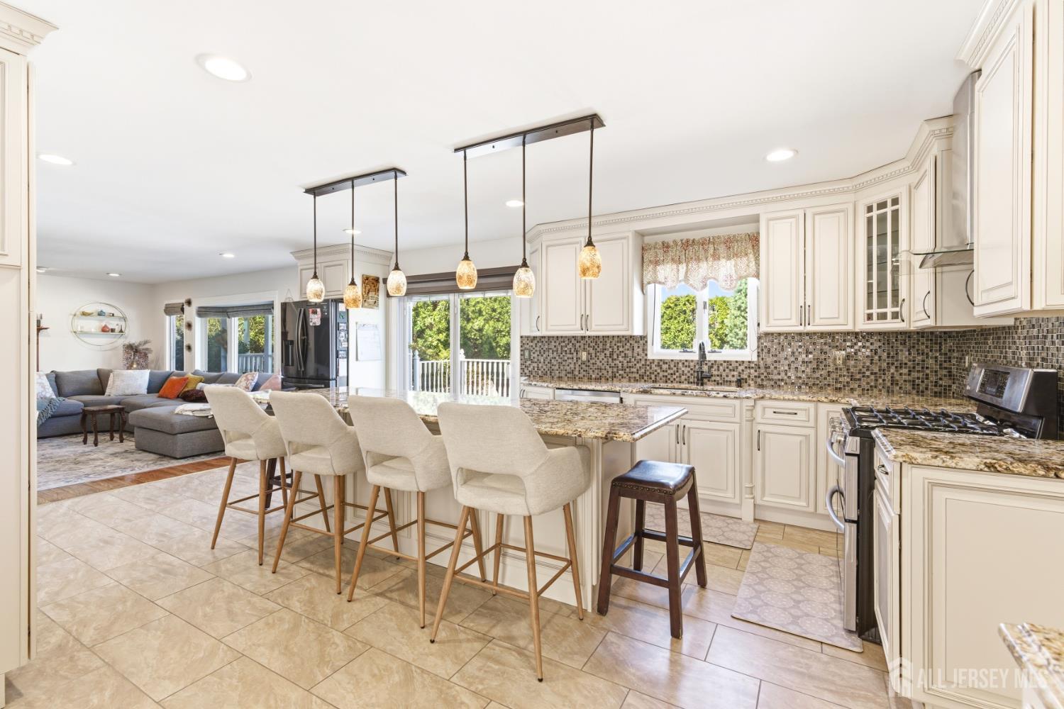 4 Allison Court Edison NJ 08820