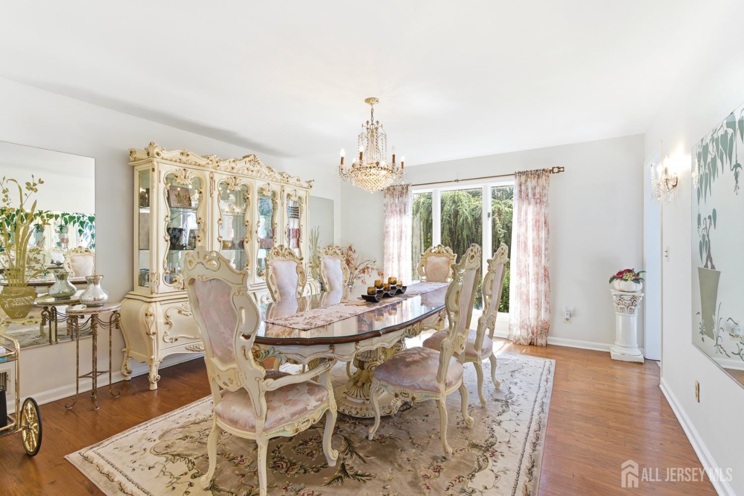 4 Allison Court Edison NJ 08820