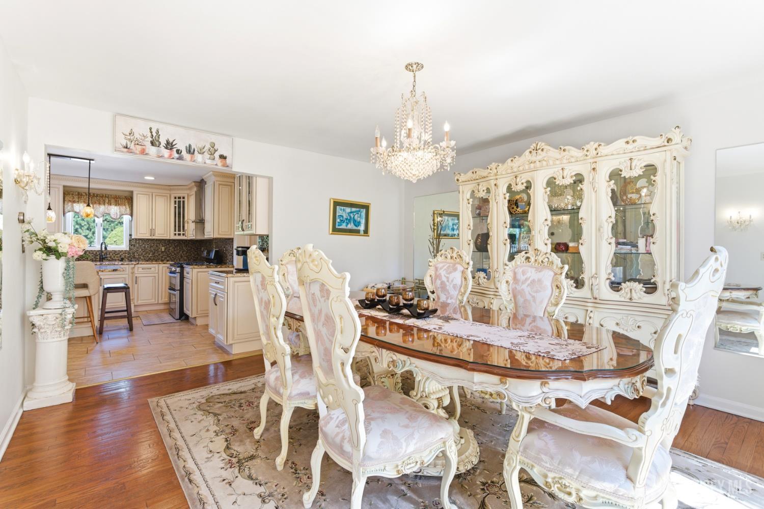 4 Allison Court Edison NJ 08820