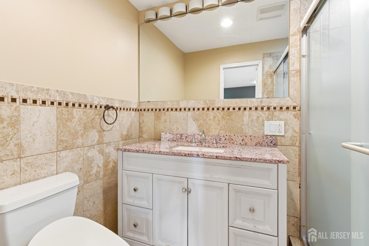 4 Allison Court Edison NJ 08820