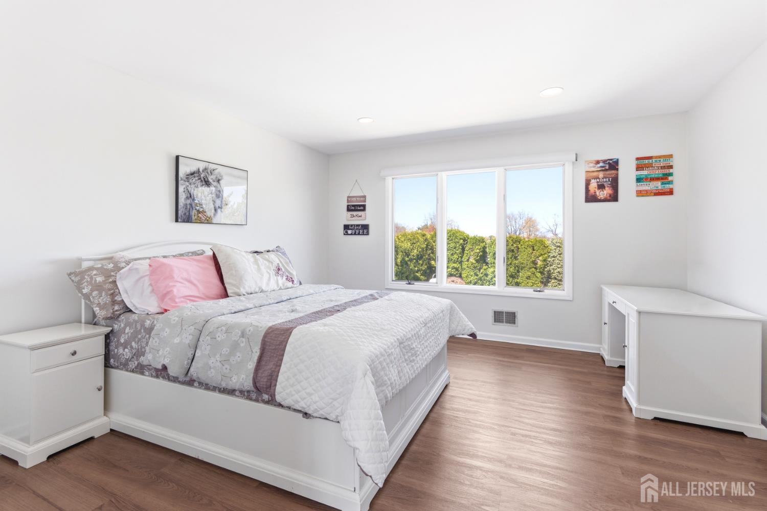 4 Allison Court Edison NJ 08820