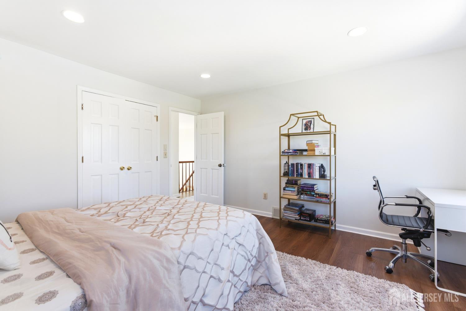 4 Allison Court Edison NJ 08820