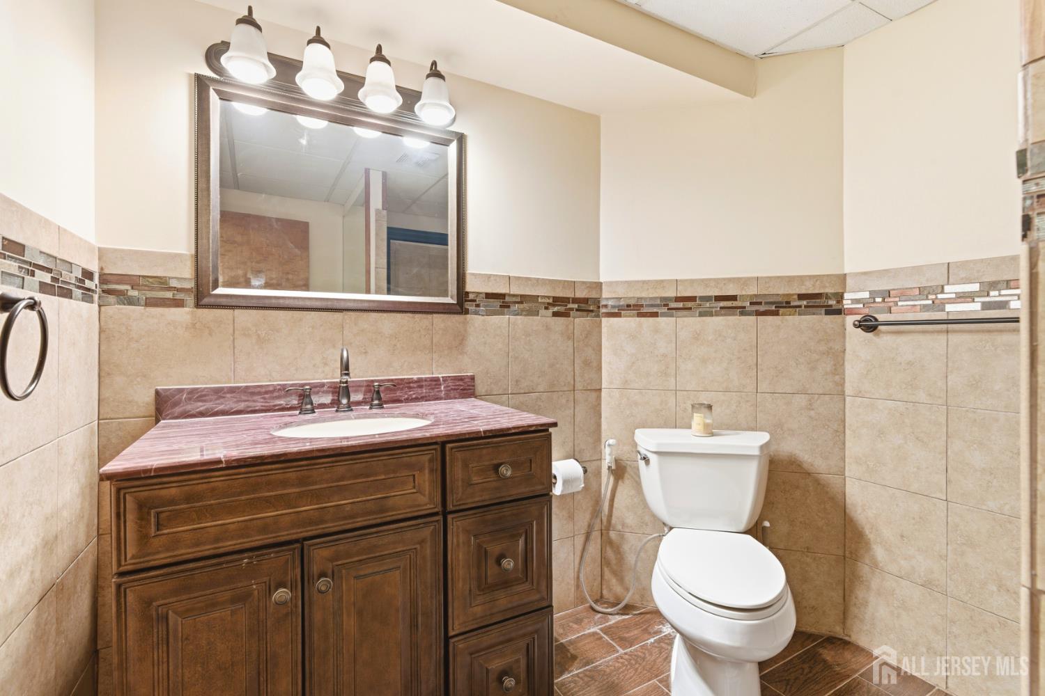 4 Allison Court Edison NJ 08820