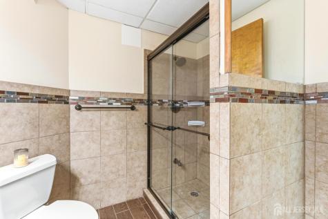 4 Allison Court Edison NJ 08820