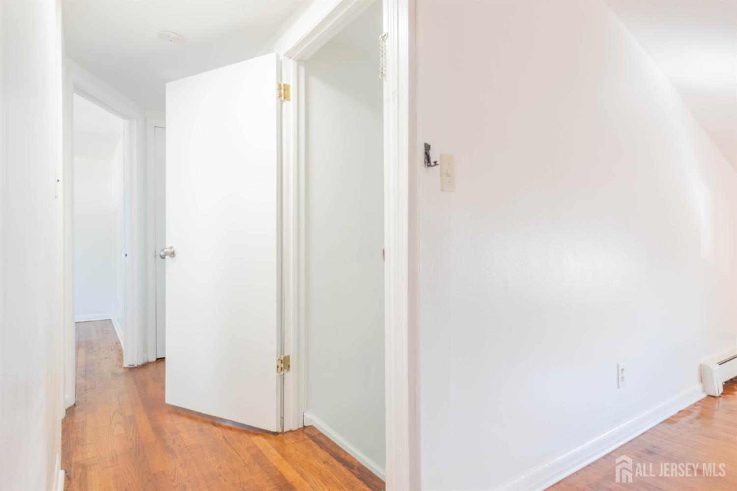 82 Markowitz Street Carteret NJ 07008