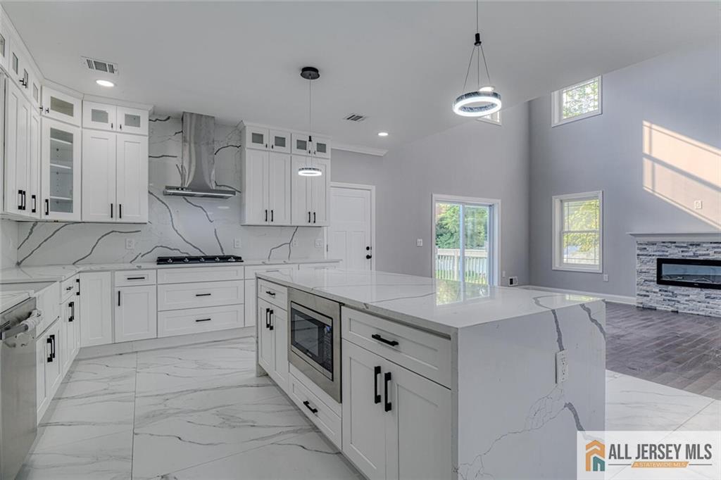 17 Vocisano Court Piscataway NJ 08854