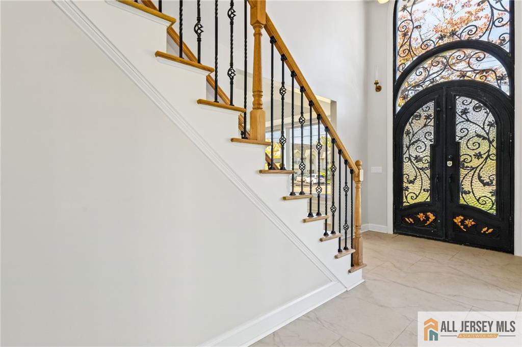 17 Vocisano Court Piscataway NJ 08854
