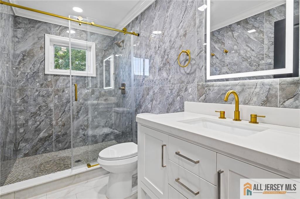17 Vocisano Court Piscataway NJ 08854