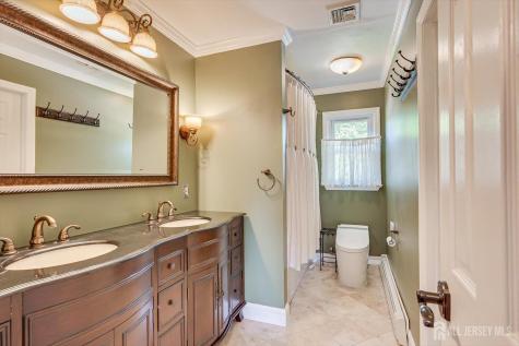 10 Falcon Drive Edison NJ 08820