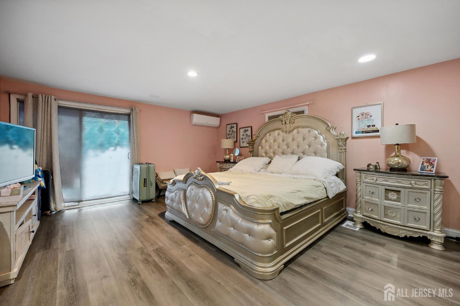 147 James Street Hopelawn NJ 08861