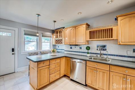 9 Lenox Street Edison NJ 08817