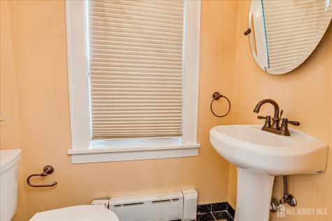 9 Lenox Street Edison NJ 08817