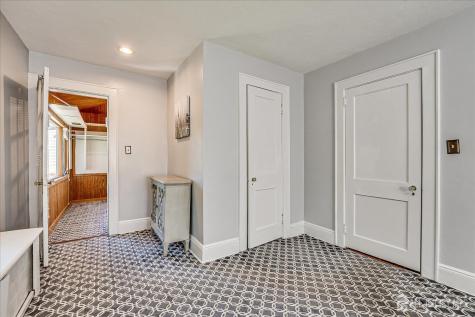 9 Lenox Street Edison NJ 08817