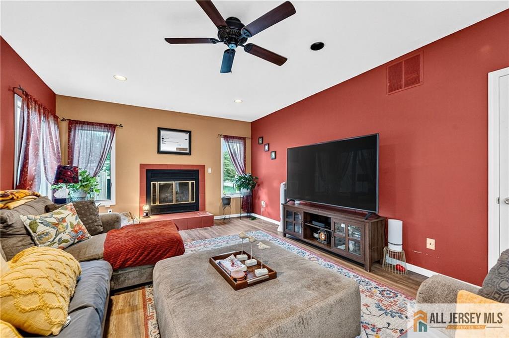 121 W Hill Road Colonia NJ 07067