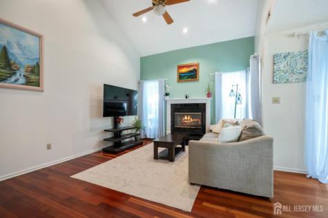 112 Lloyd Court East Brunswick NJ 08816